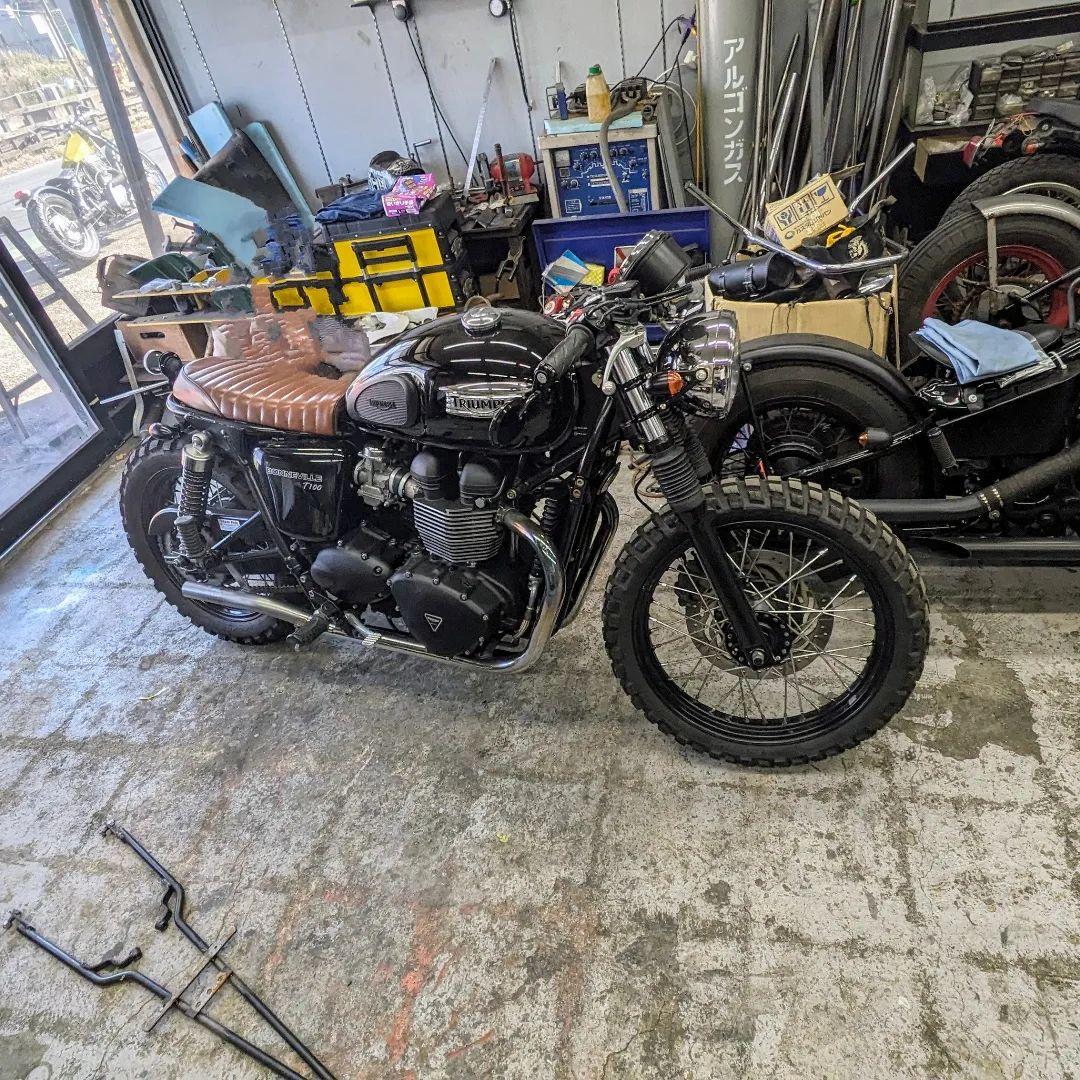 カスタムトライアンフ　2015年製Bonneville　t100
