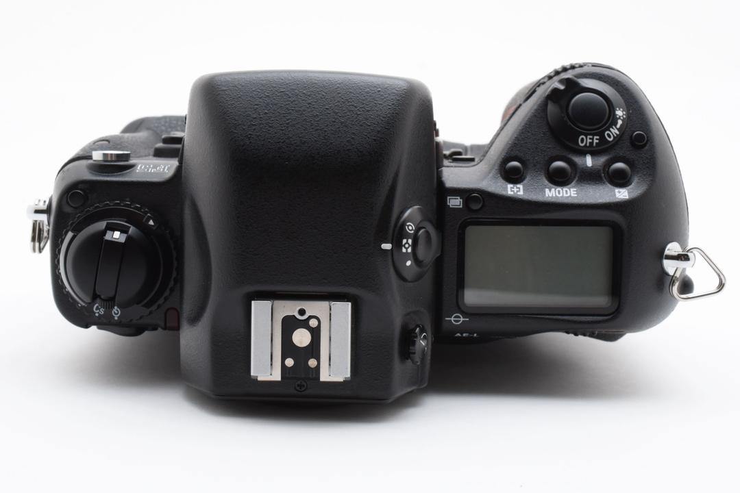 ニコン F5 35mm SLR Film Camera #C254 NIKON F5 35mm SLR Film Camera with 85mm 1.8D Lens *AS IS FOR