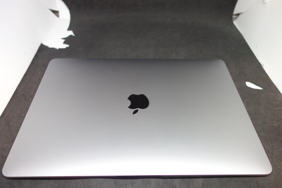 518）MacBook Air 2020 M1 13インチ　/256GB/8GB