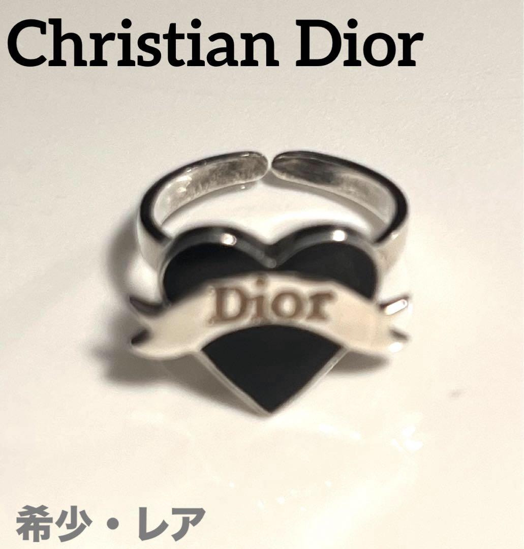 Christian Dior ハートリボン型 シルバーオープンリング - メルカリ Christian Dior ハートリボン型 シルバーオープンリング - メルカリ