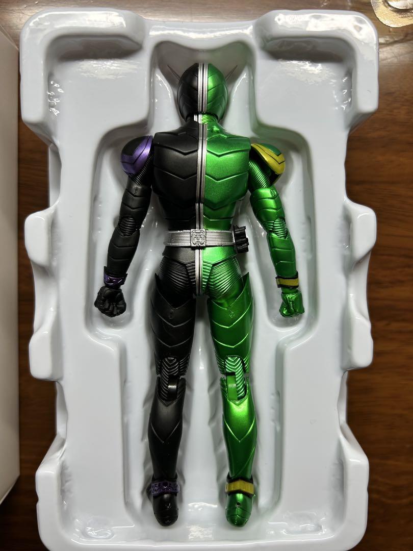 S.H.フィギュアーツ 真骨彫製法 仮面ライダーW サイクロンジョーカー