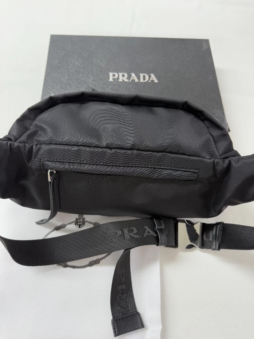 PRADA ブラック ボディバッグ・ウエストポーチ*-* PRADA ブラック ボディバッグ・ウエストポーチ*-*