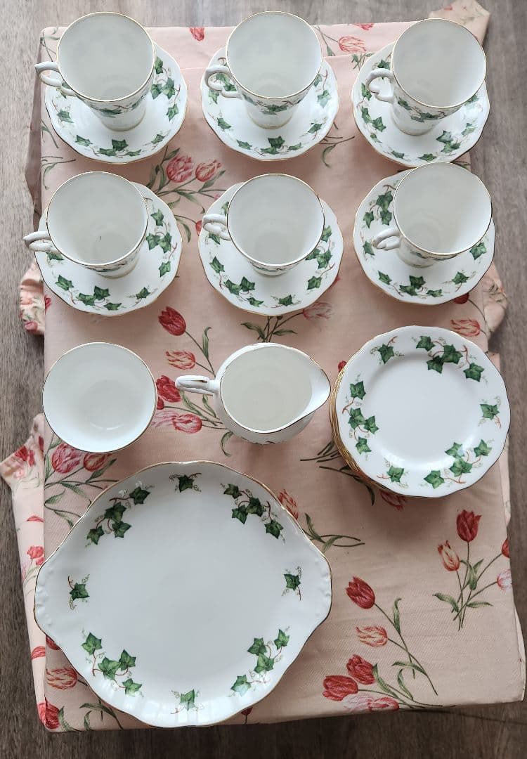 コルクラフ 現ロイヤル アルバート アイビー模様 食器セット ColcloughRoyal Albert