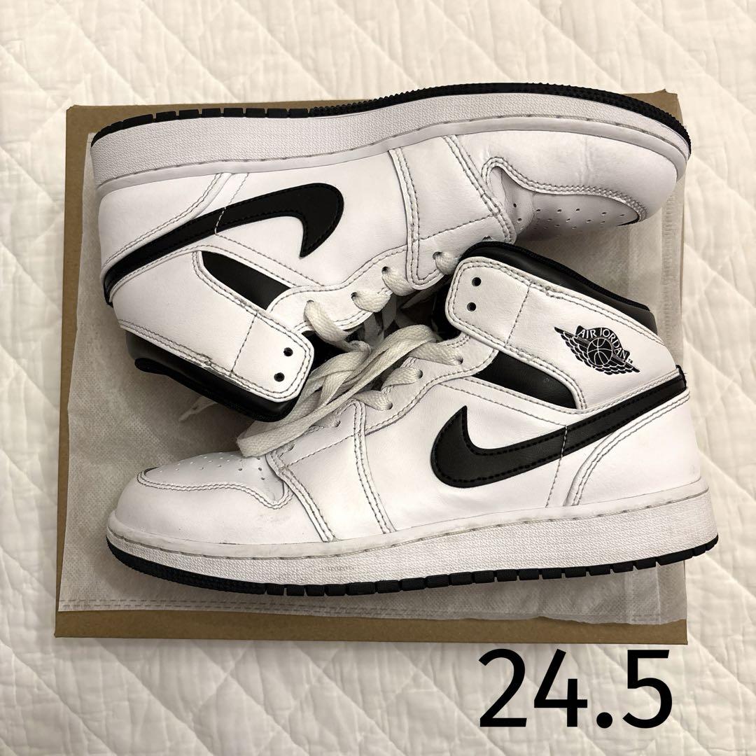 Nike GS Air Jordan 1 Mid White/ Black