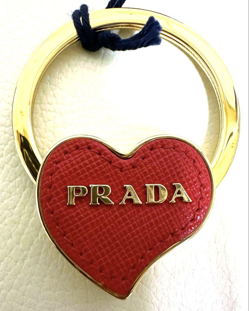 PRADA サフィアーノ ハート キーリング キーホルダー 新品未使用