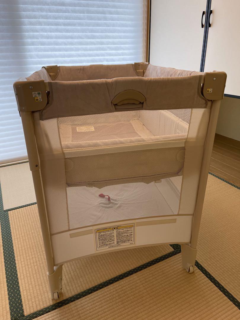 （超美品）ApricaココネルエアープラスAB ベビーベッド　ホワイトベージュ