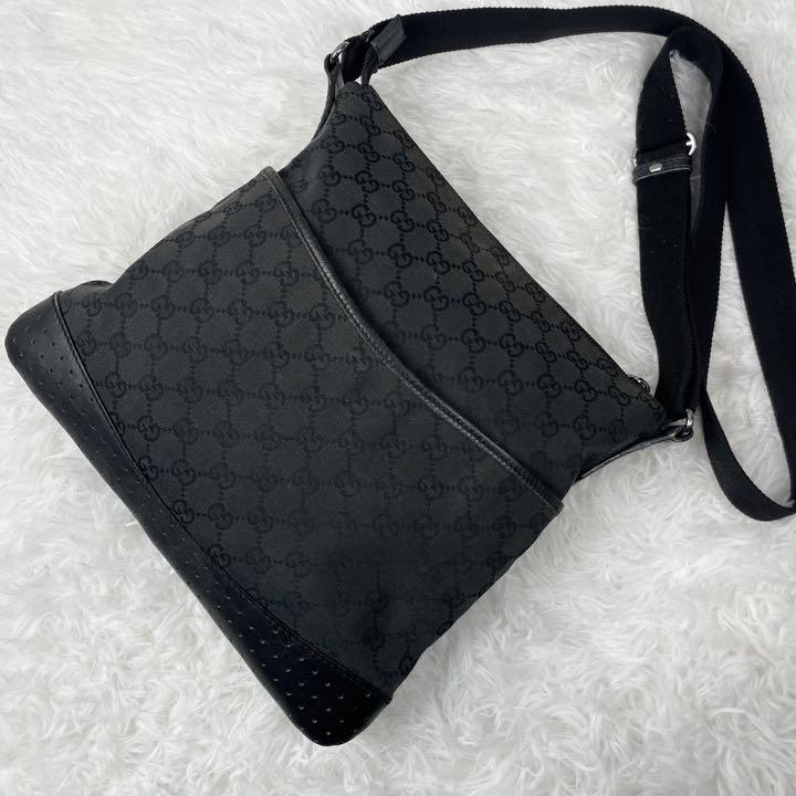 GUCCI グッチ ショルダーバッグ GGキャンバス パンチング ブラック