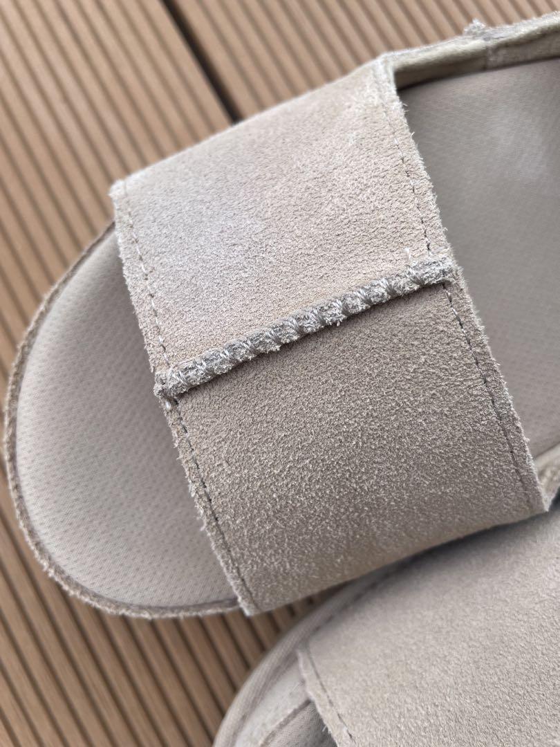 UGG ベージュ スエード サンダル　Goldenstar Hi