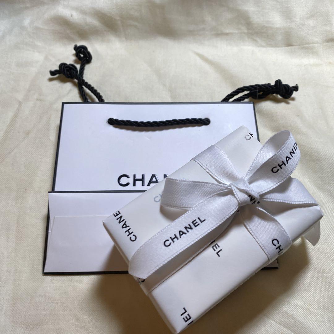 本日限り1点のみお値下げ早配送新品未開封シャネルエッセンシャルケアハンドクリーム CHANEL ハンドクリーム - ハンドケア・ハンドクリーム新しい