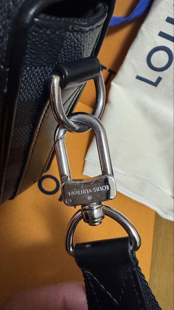 ダミエグラフィット3D ステュディオ メッセンジャー Louis Vuitton