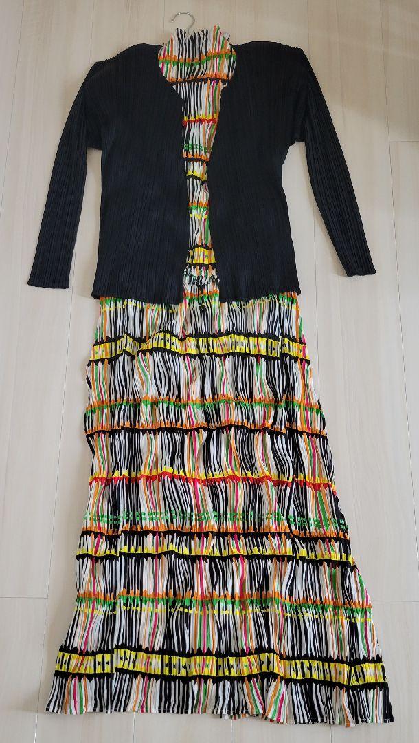 PLEATS PLEASE ISSEY MIYAKE - PLEATS PLEASE EFFICIENT SQUARE