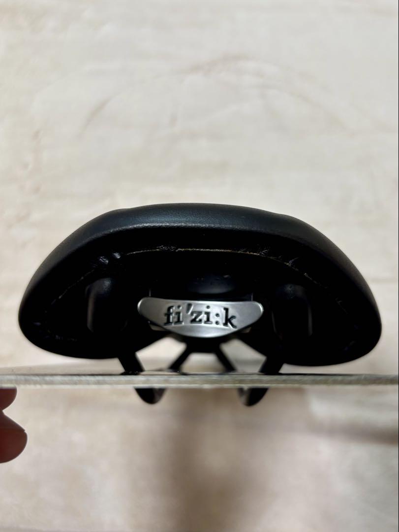 fizik Antares R5 Open サドル ブラック Regular