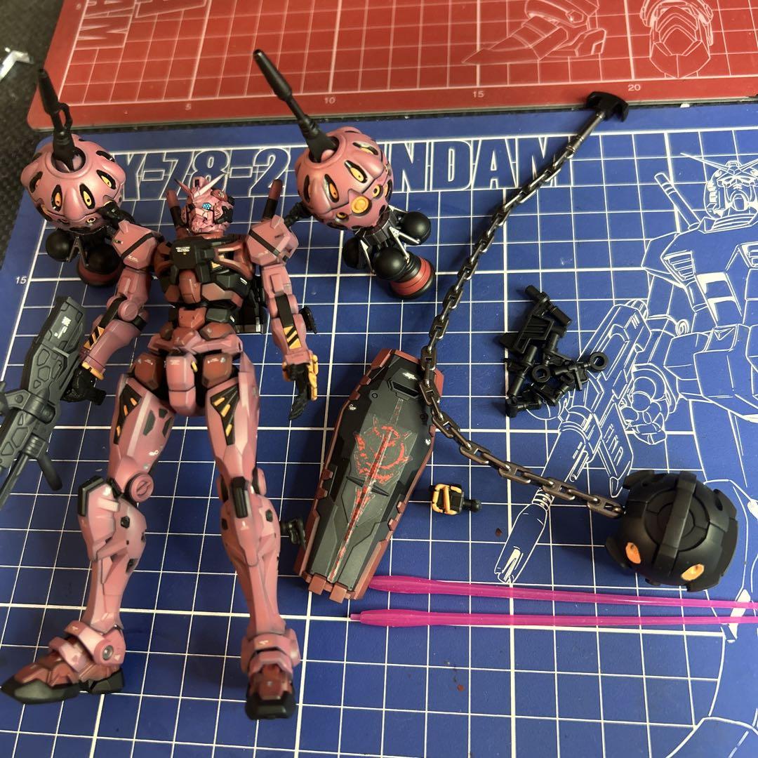 HG 赤いガンダム　塗装完成品