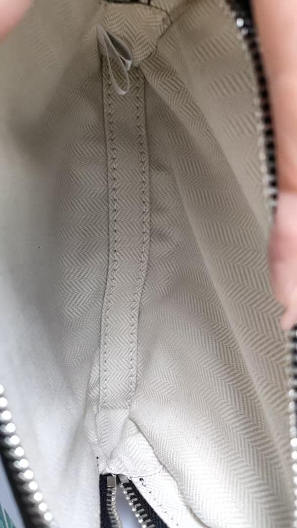 LOEWE ブラックレザー ミニショルダーバッグ LOEWE ブラックレザー ミニショルダーバッグ