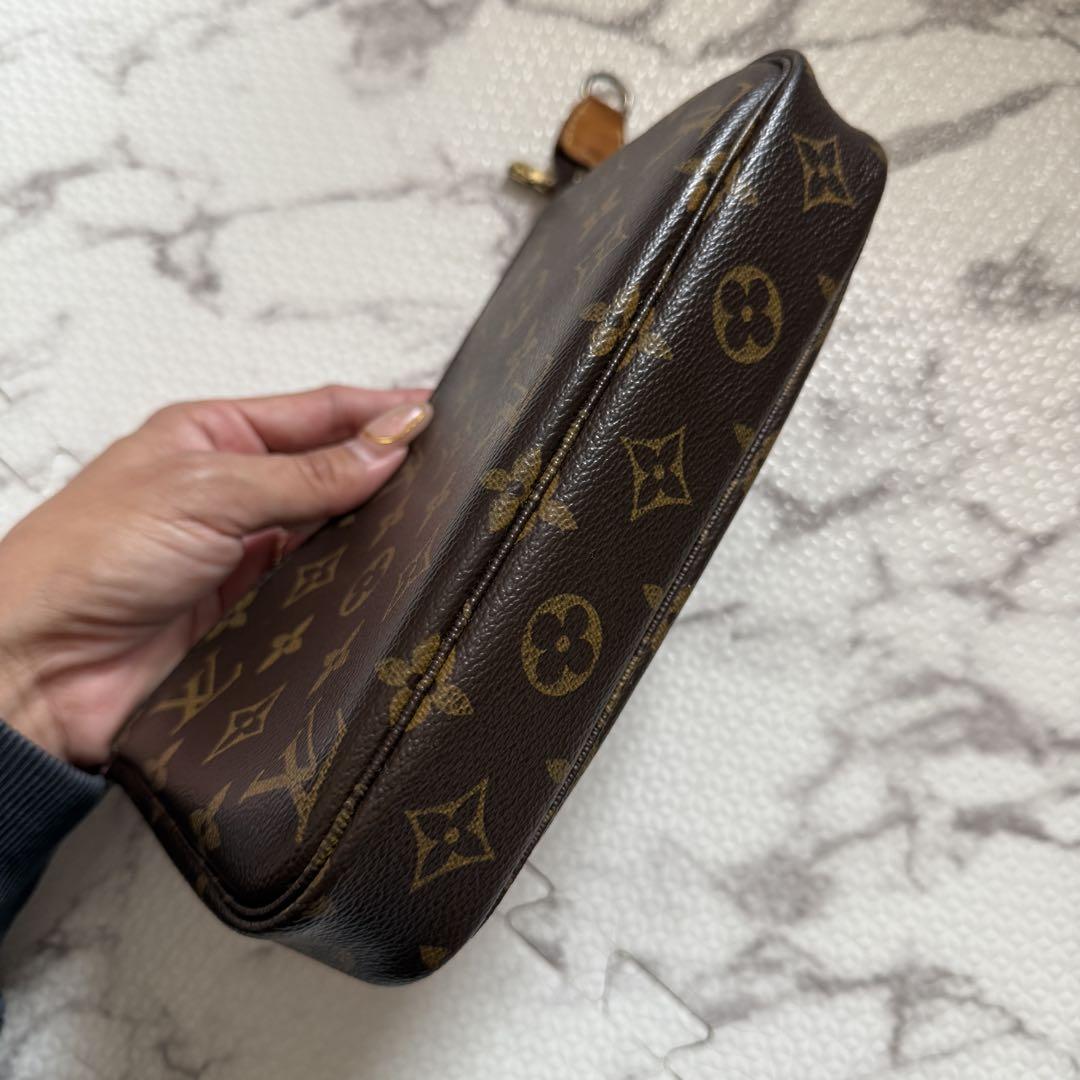 Louis Vuitton モノグラム アクセサリーポーチ