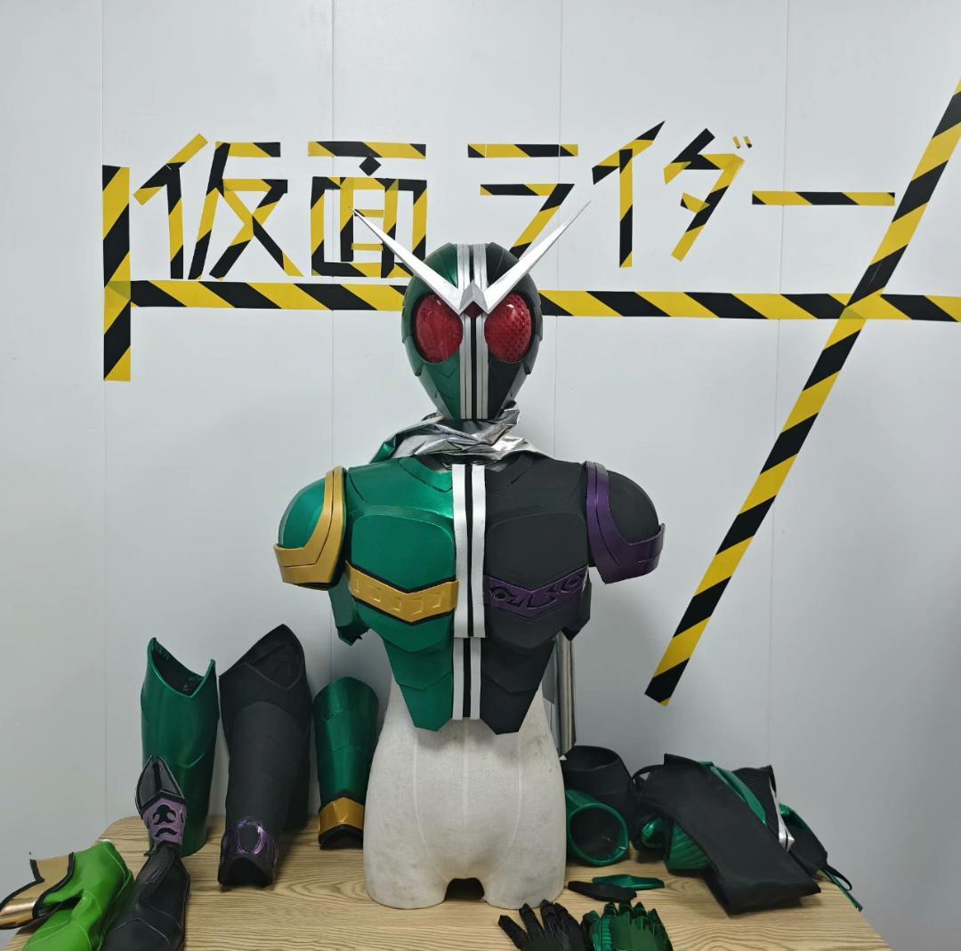 仮面ライダー用 1/1サイズ 未塗装 着用可能な全身スーツセット 仮面ライダー用 1/1サイズ 未塗装 着用可能な全身スーツセット