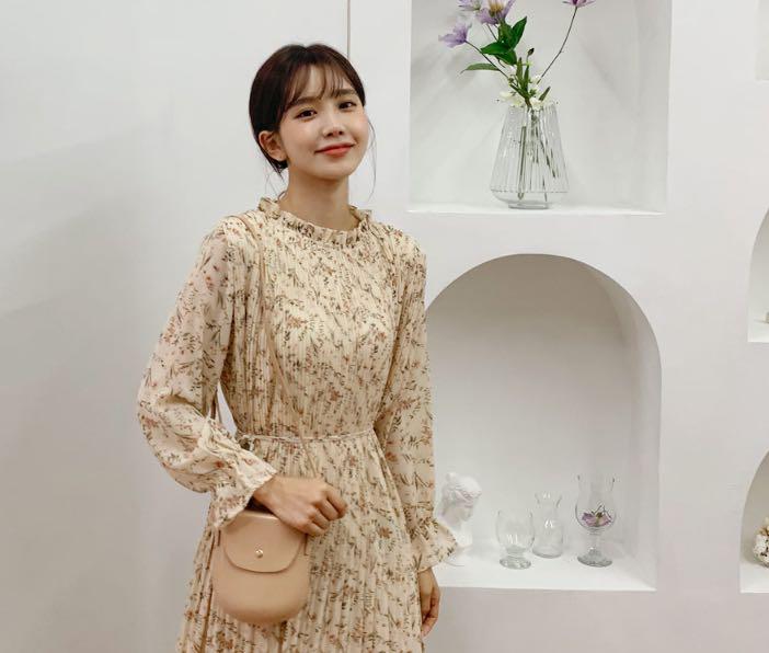 韓国 Dholic ストラップset花柄プリーツワンピース 黒 メルカリ 韓国 Dholic ストラップset花柄プリーツワンピース 黒 メルカリ