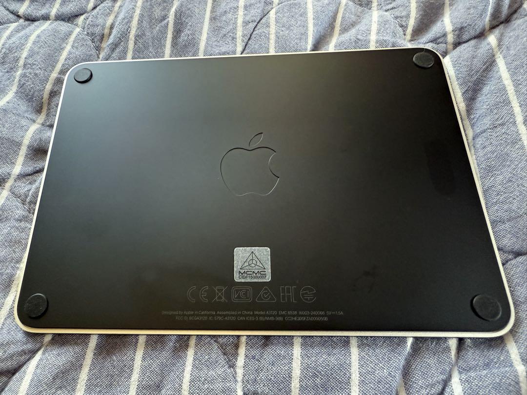 Magic Trackpad (USB-C) ブラック