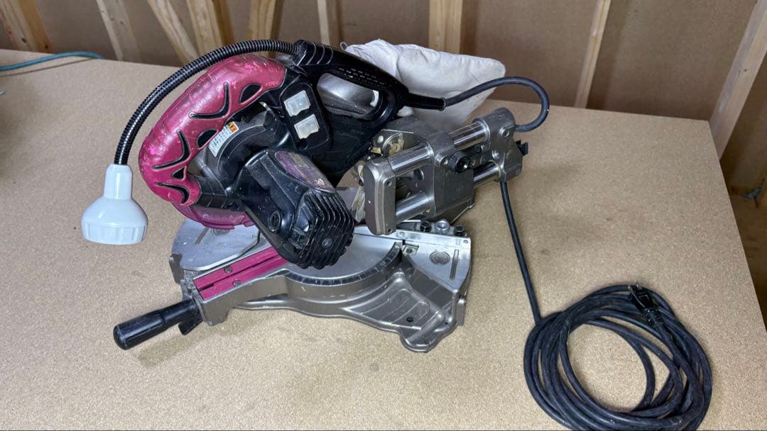 日立スライド丸ノコ シルバー/ピンク 集塵袋付き