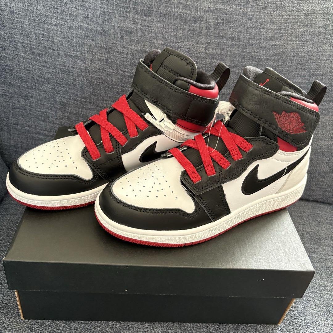 NIKE AIR JORDAN 1 HI FLYEASE