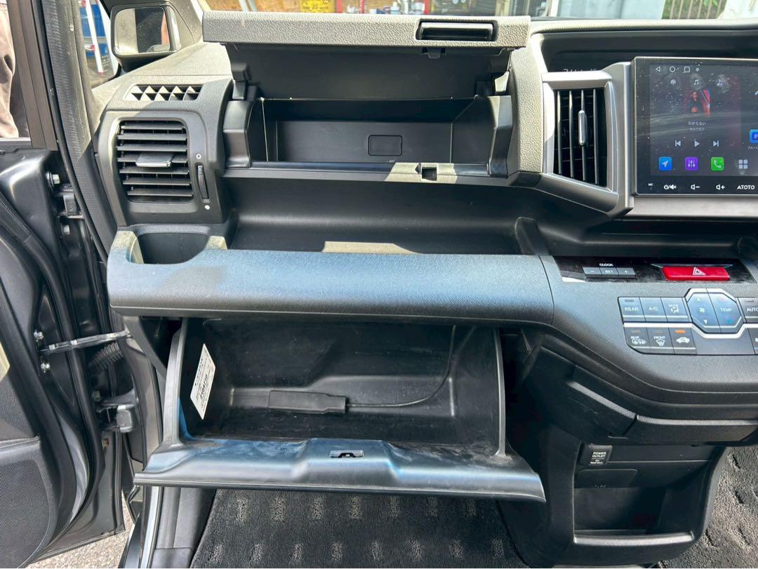ステップワゴンスパーダZ‼️9インチCar Playナビ‼️
