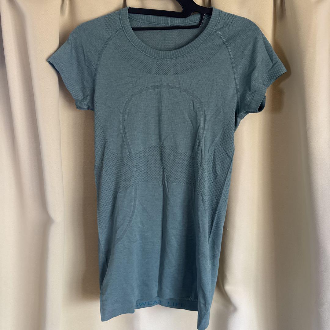 ルルレモン　lululemon トップス　Tシャツ　6サイズ