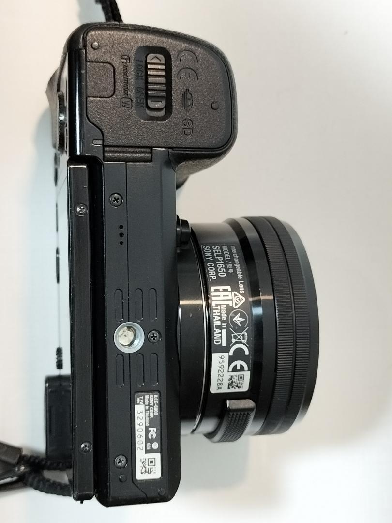 α6000