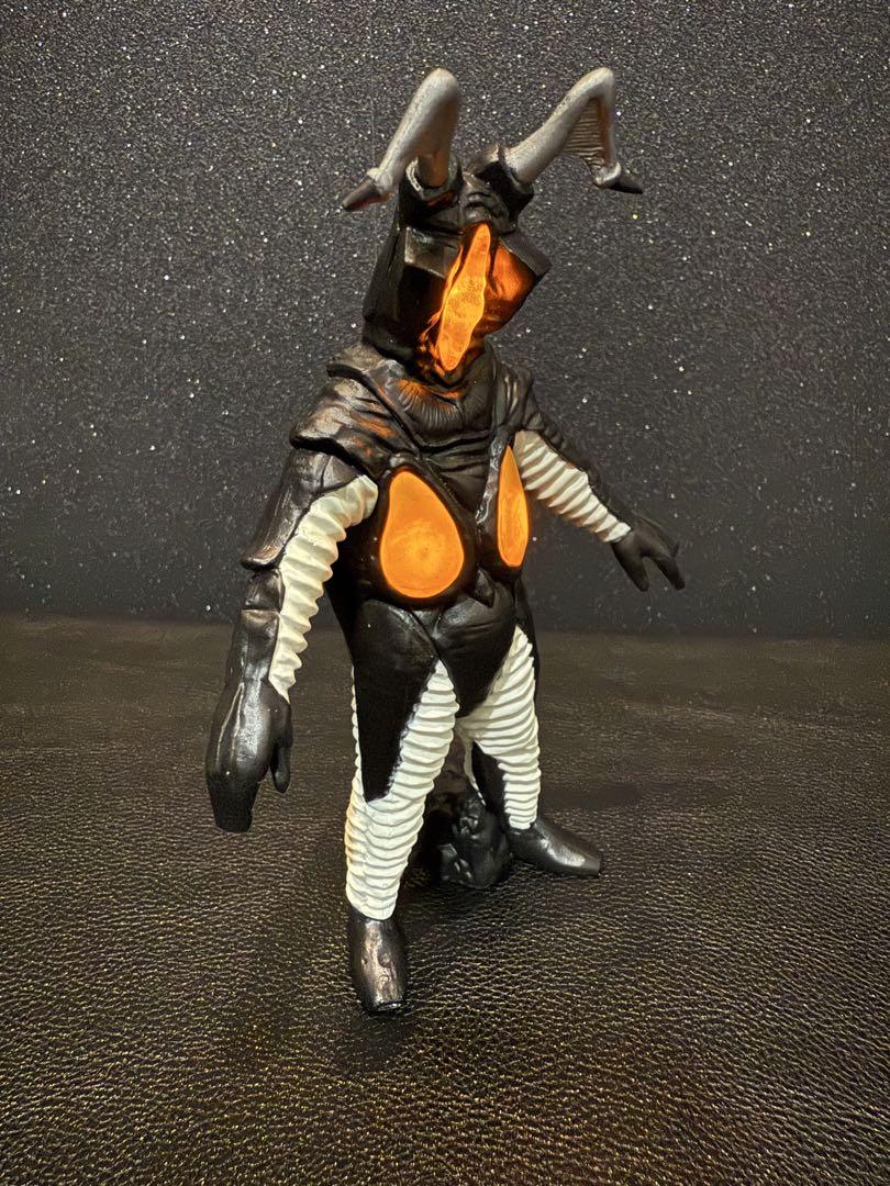 【まとめ買い】 ☆アルティメットルミナス☆ゼットン（発光ギミック搭載）☆初期 特撮