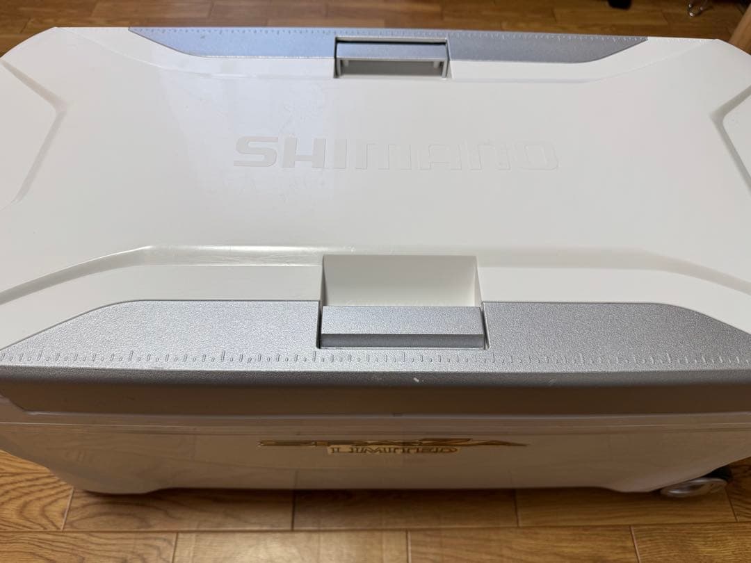 シマノ SPA-ZA LIMITED35L釣り用クーラーボックス