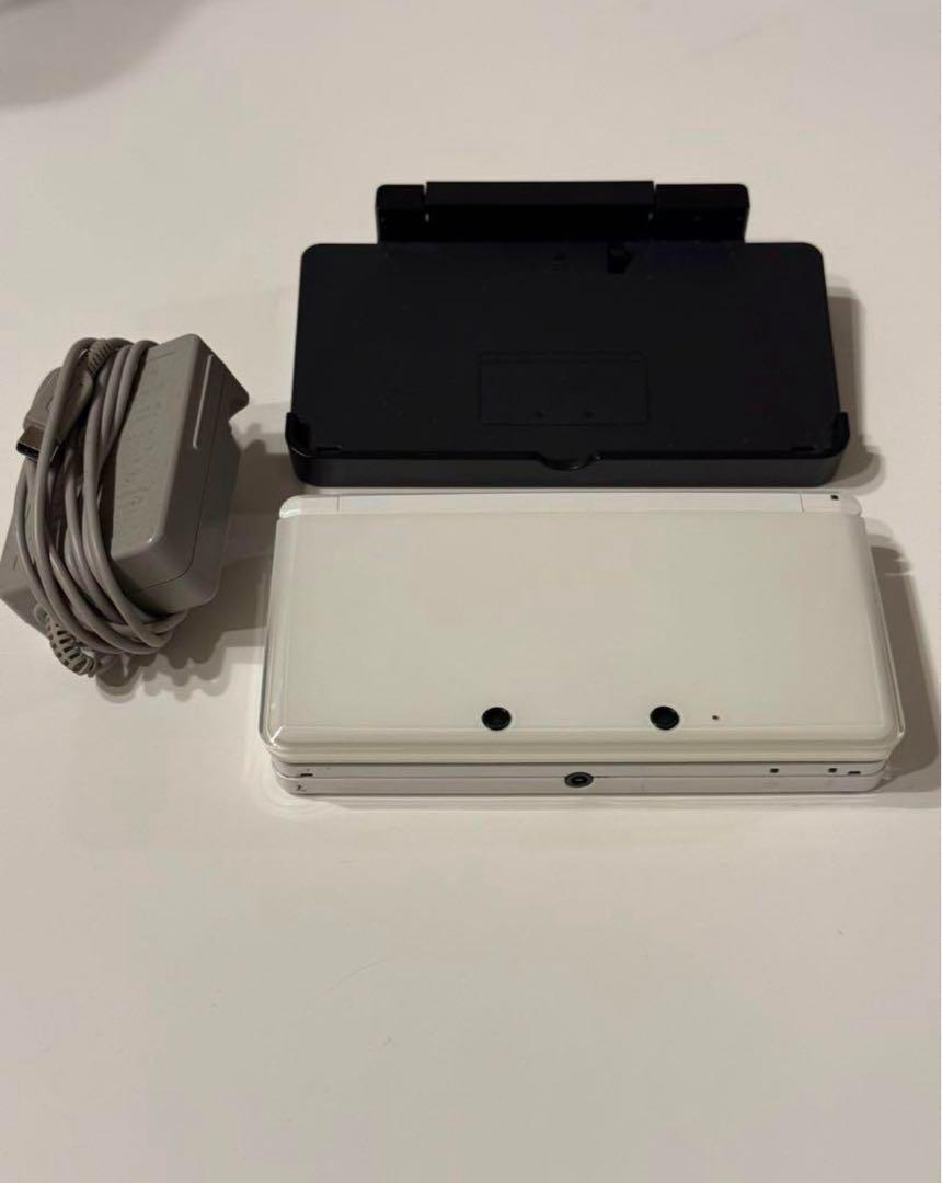 ホワイト ニンテンドー3DS ホワイト 充電器付き