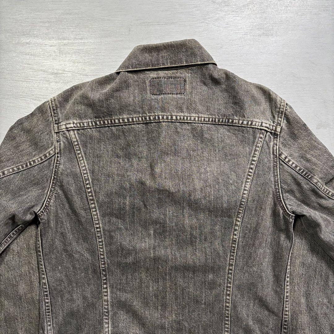 Levi's デニムジャケット　70505-0213 先染めブラック　短丈　38