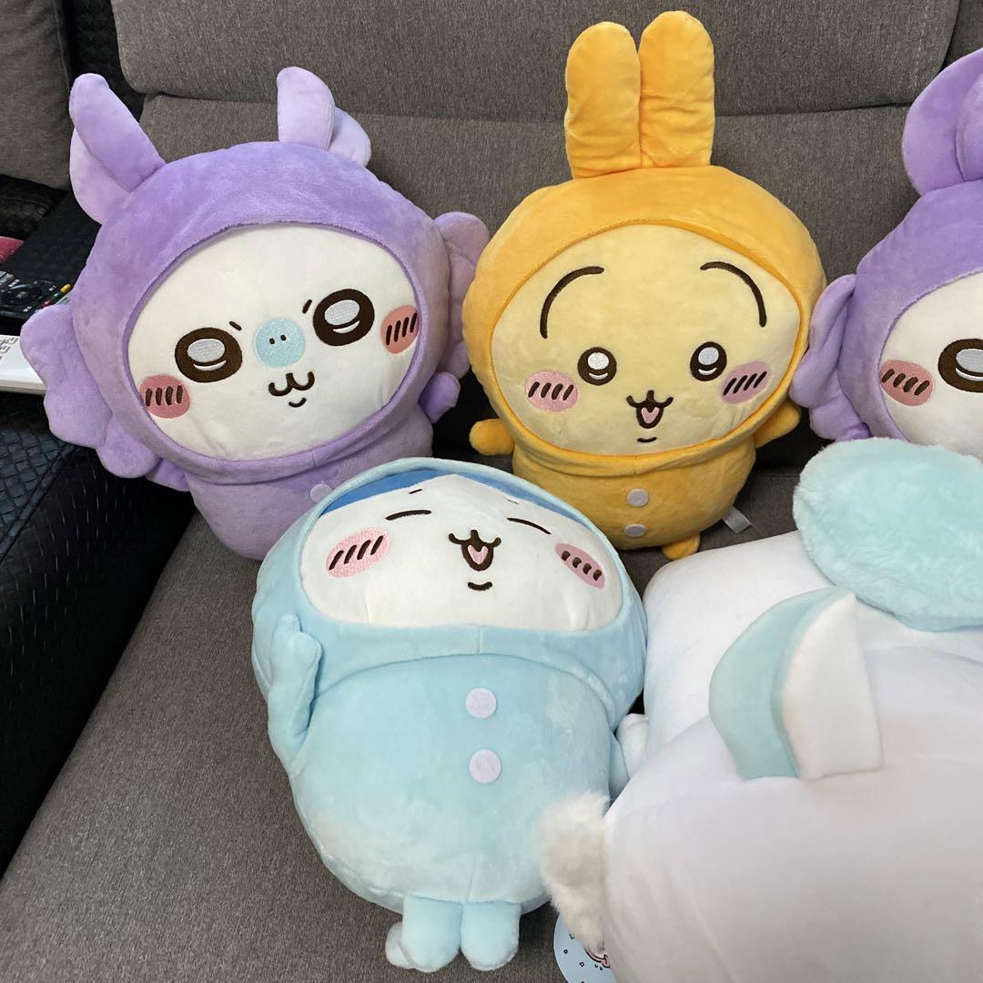 タグ付き ちいかわパジャマ・だららんBIGぬいぐるみ新品　うさぎハチワレモモンガ