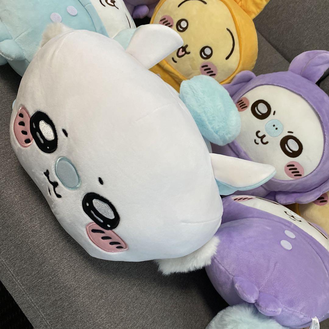 タグ付き ちいかわパジャマ・だららんBIGぬいぐるみ新品　うさぎハチワレモモンガ