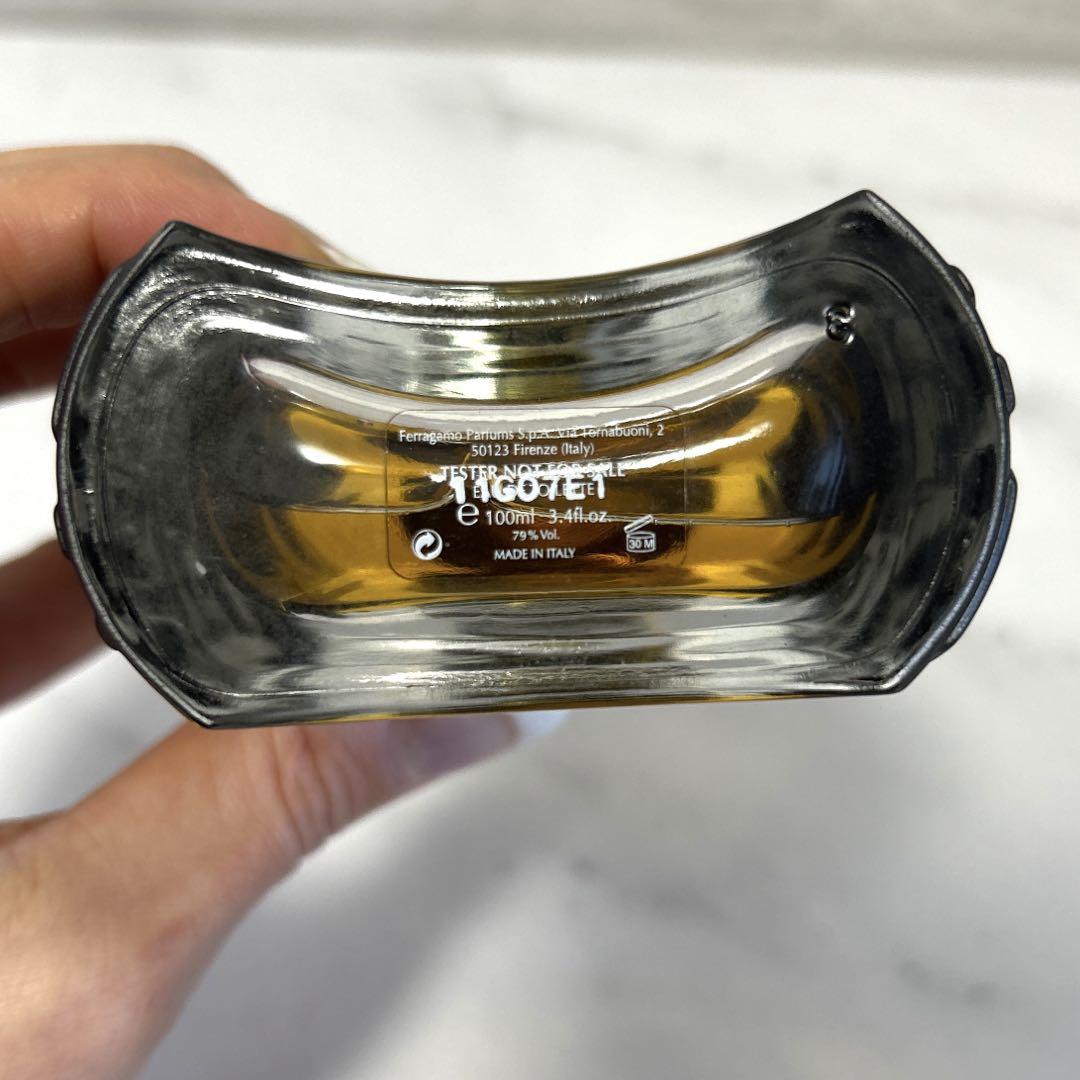 新品未使用　Salvatore Ferragamo UOMO 100ml 香水