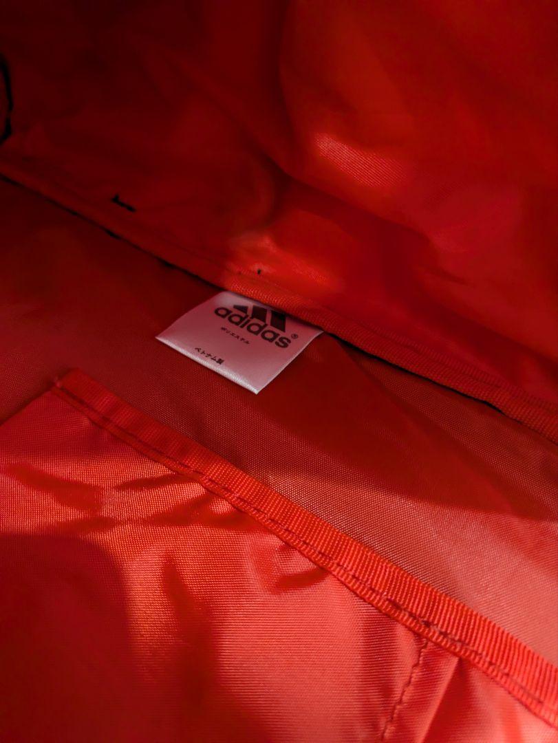 【人気完売品】　adidasオプスバックパックグラフィック