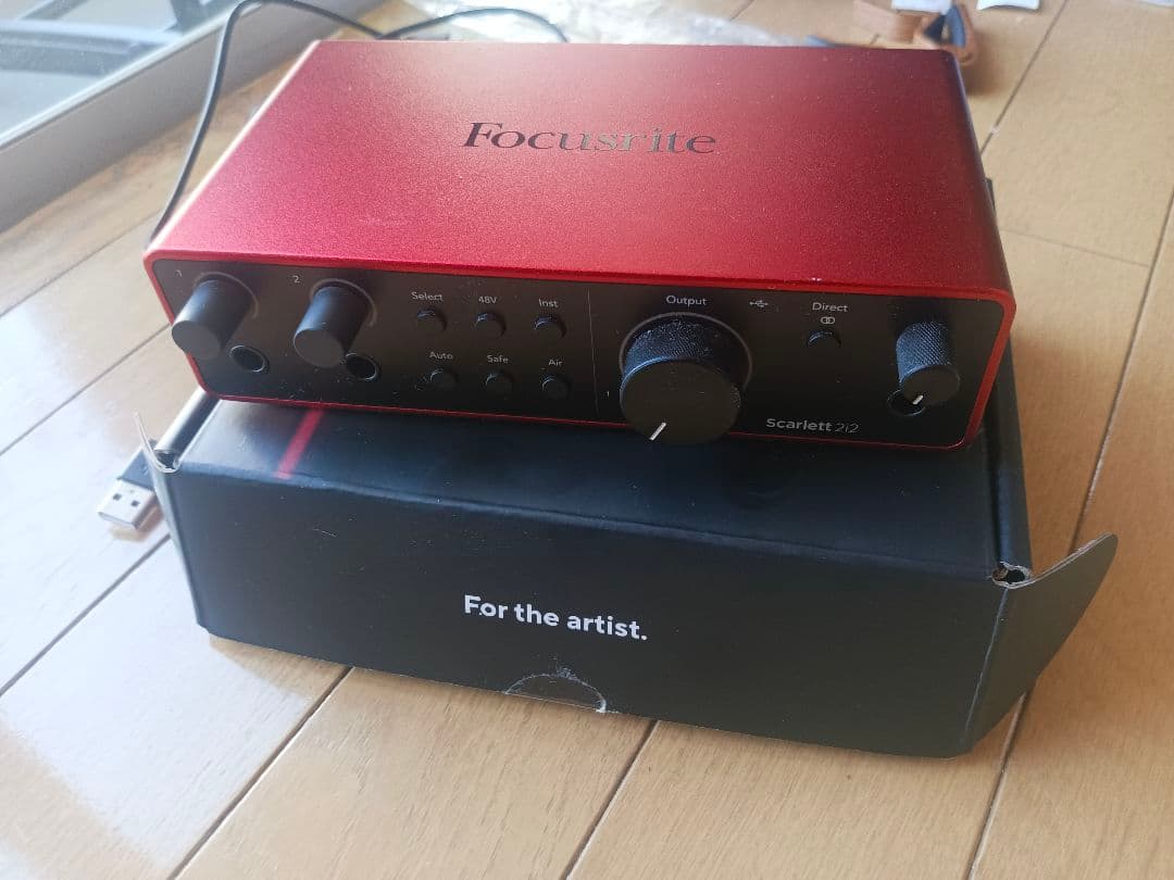 Focusrite Scarlett 2i2 オーディオインターフェイス