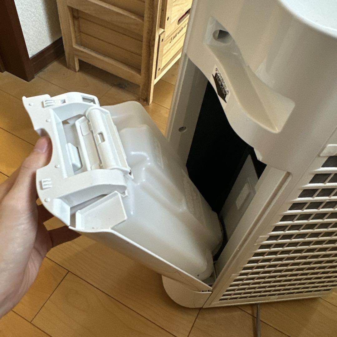ブランド: SHARPのKC-J50-W加湿器付き空気清浄機のみ