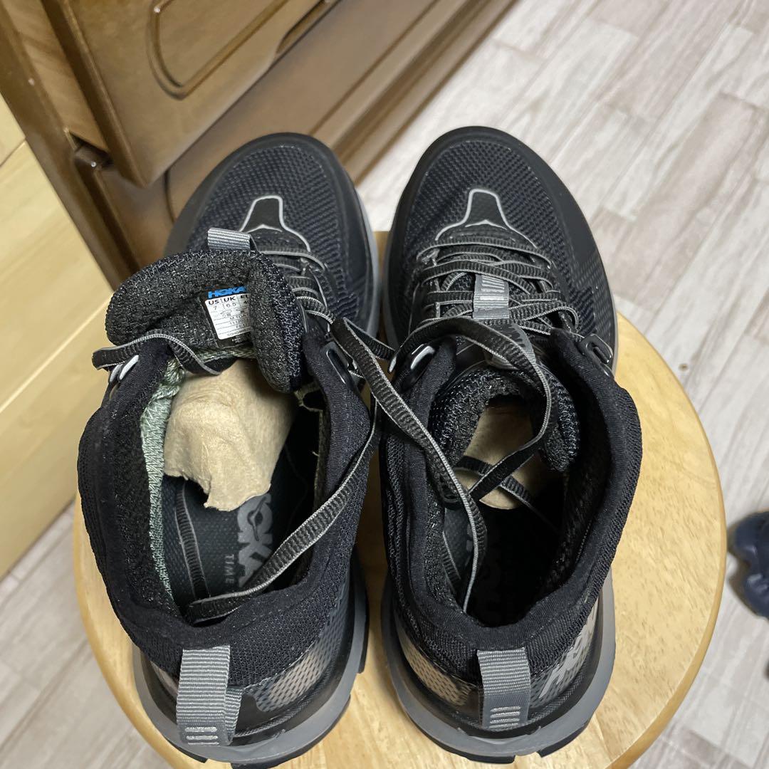 HOKA ONE