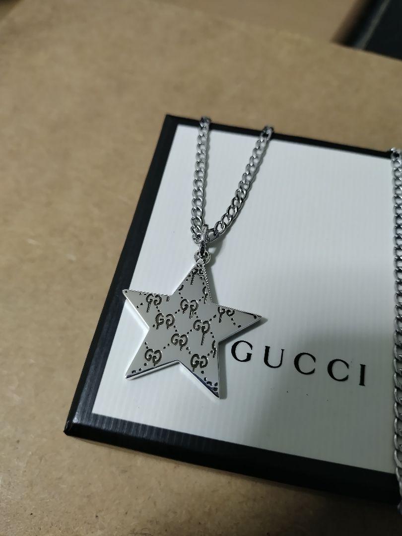 美品 GUCCI グッチ シルバー925両面ゴーストネックレス 高級感あり