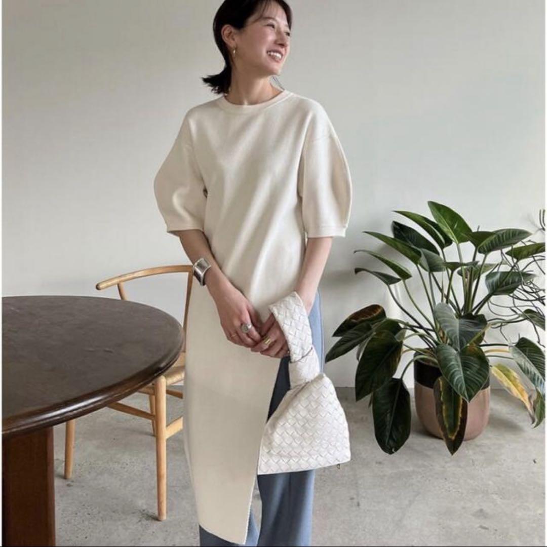入荷now 買えない CLANE アイボリー スリットカットサーマルトップス クラネ トップス
