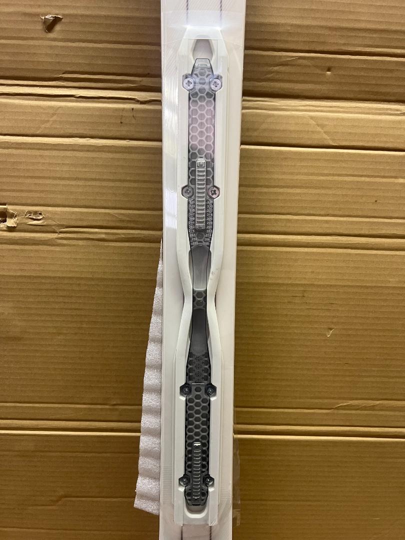 未使用品　HEAD　absolut JOY　スキー板 163cm