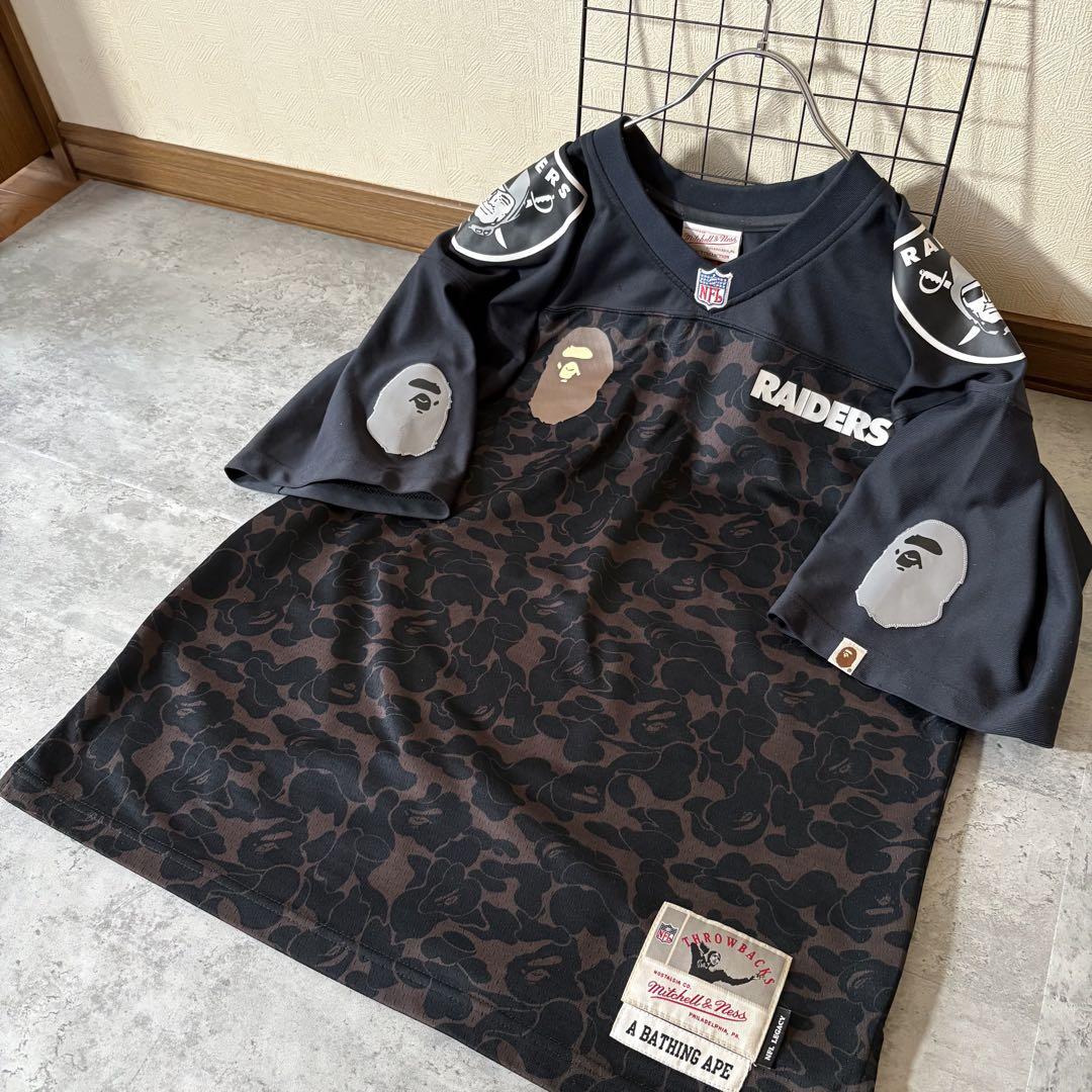 もう販売してない！APE ×アメフトNFLコラボ　ゲームシャツ