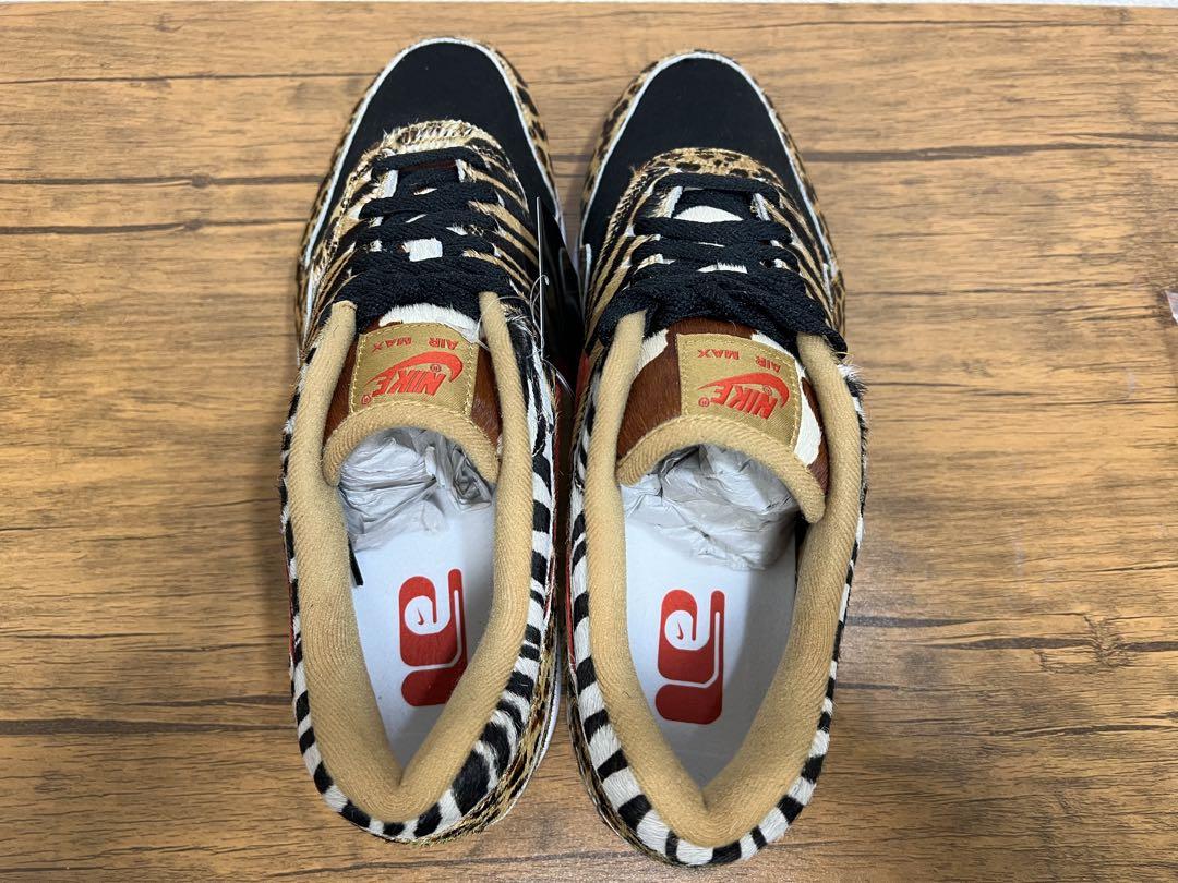 x Nike