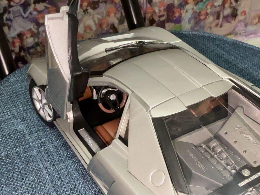 ホットウィール 1/18 キャデラック シエン ホットウィール 1/18 キャデラック シエン - メルカリ