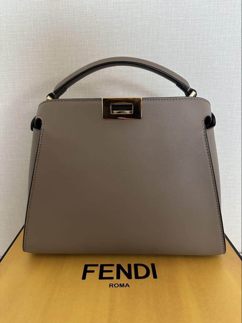 FENDI ピーカブー エッセンシャル ハンドバッググレージュ