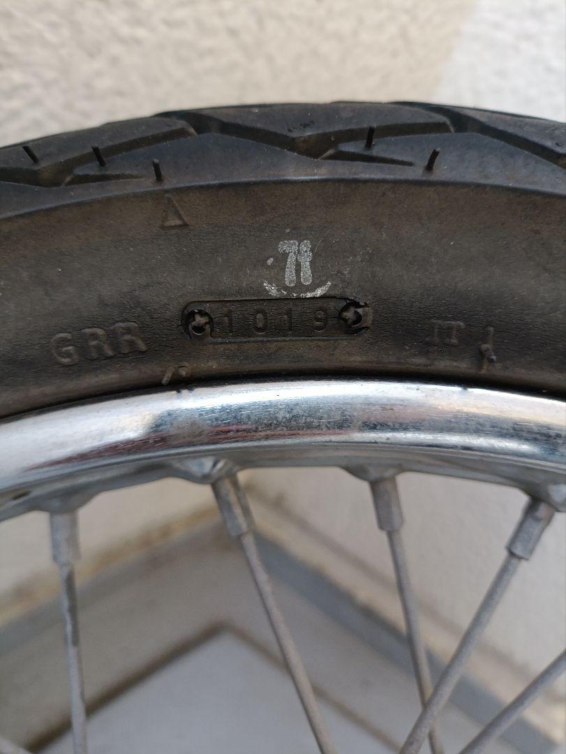 スーパーカブ110 JA10 (JA44、AA09 等) リアホイール＋タイヤ