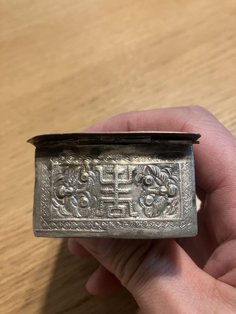 銀製 彫刻装飾 小物入れ