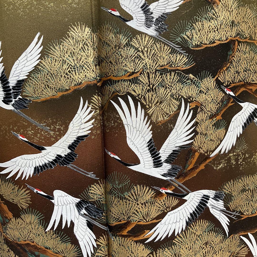 ［3965］色留袖 美品 作家物 比翼付 五つ紋 釘抜 風景文 正絹 着物 袷 4439］黒留袖 菊花 駒刺繍 比翼付 五つ紋 蔦 正絹 着物 袷