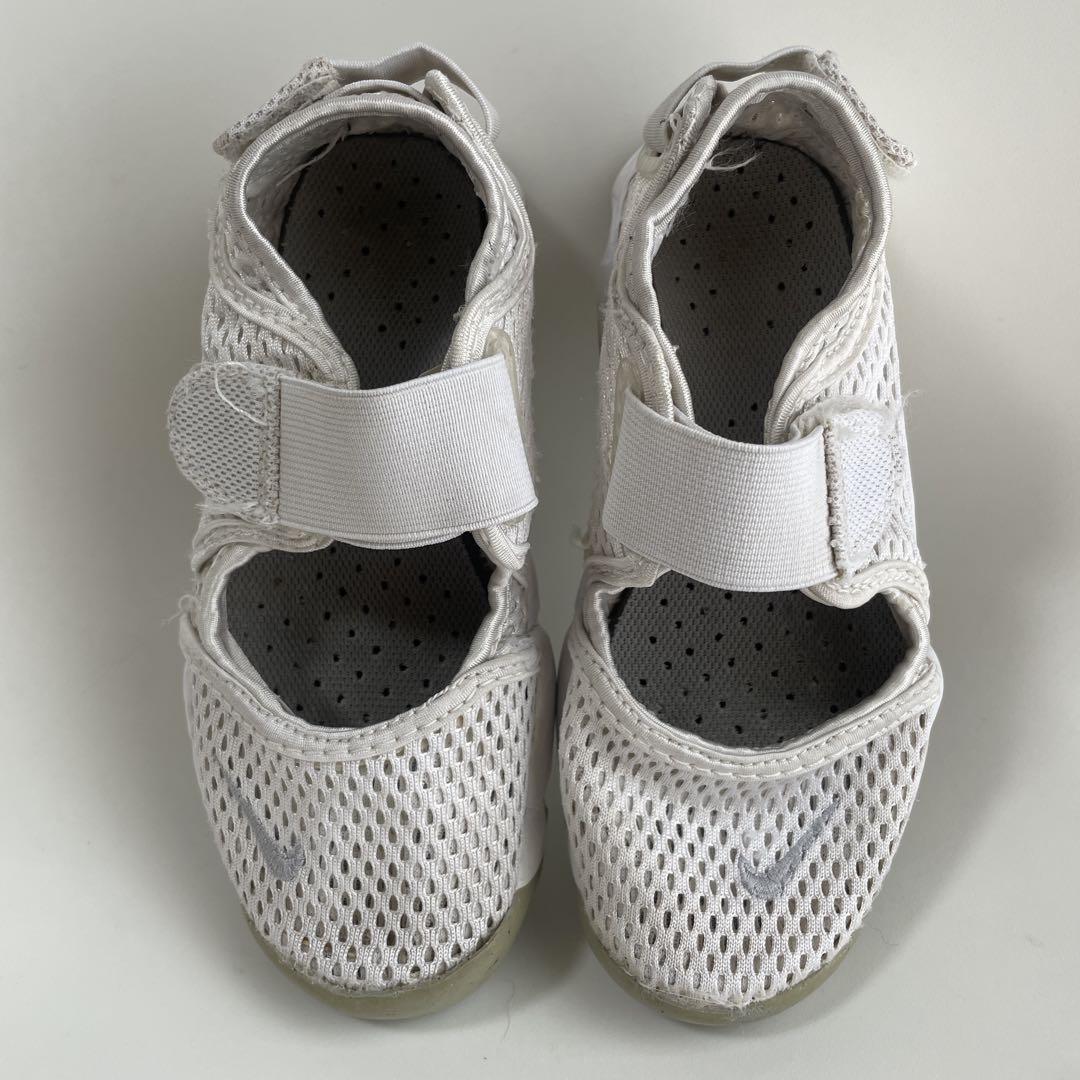激安！特価品 Nike エアリフト 19cm - メルカリ サンダル
