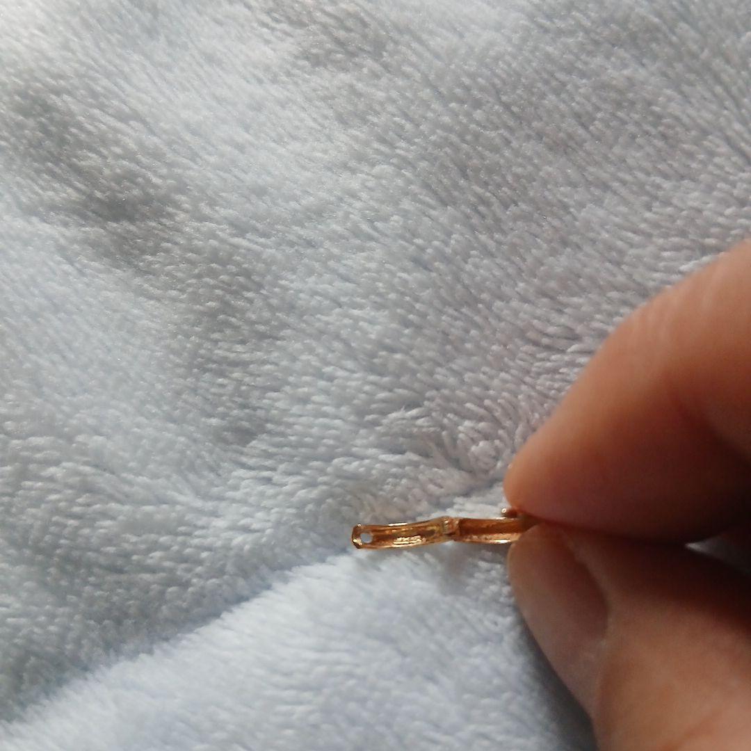 ゴールド フープピアス 小型14 k nek22。